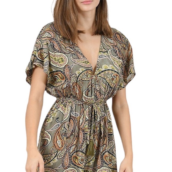 Molly Bracken Paisley Short Sleeve Jumpsuit - Picture 15 of 16